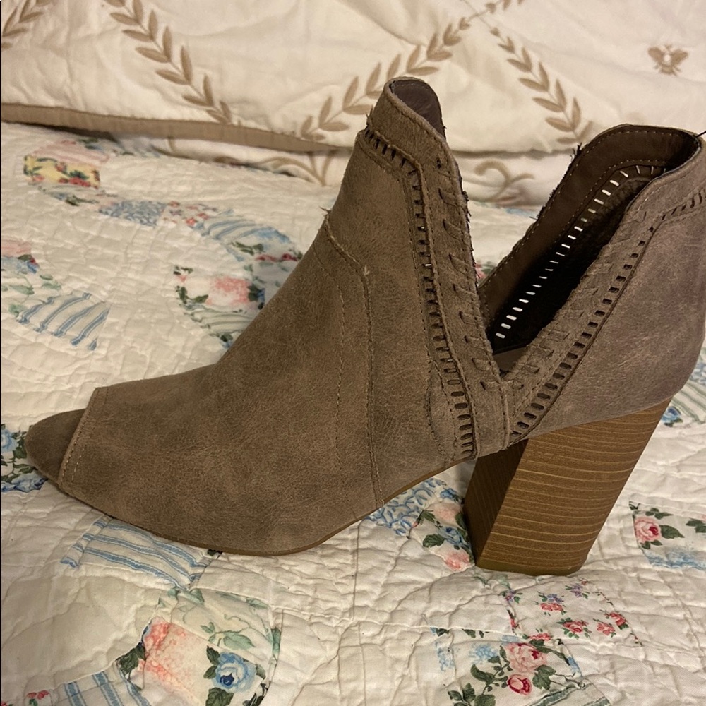 Fergalicious Brown Ankle Boots Sz 10 - Picture 14 of 14